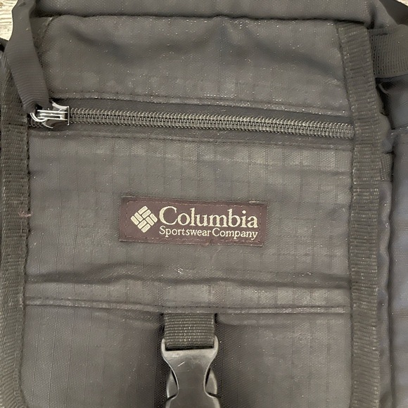 Columbia Black Women’s Crossbody Travel Bag - Picture 13 of 14